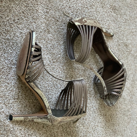 Vince Camuto Heels - Picture 2 of 16